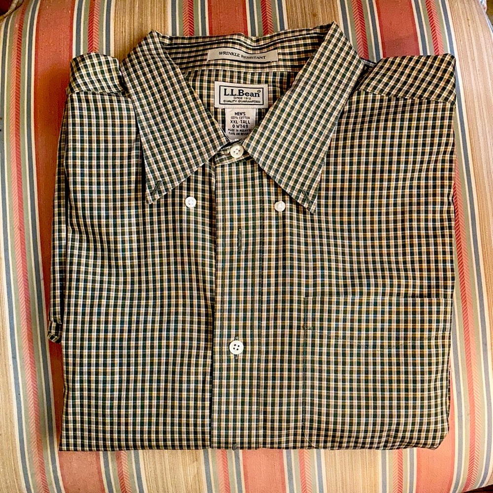 Button down Dress shirt 100% cotton XXL.